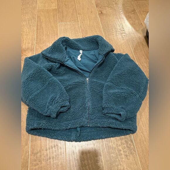 Lululemon Cinchable Fleece Zip-Up
Green Jasper - Picture 4 of 5